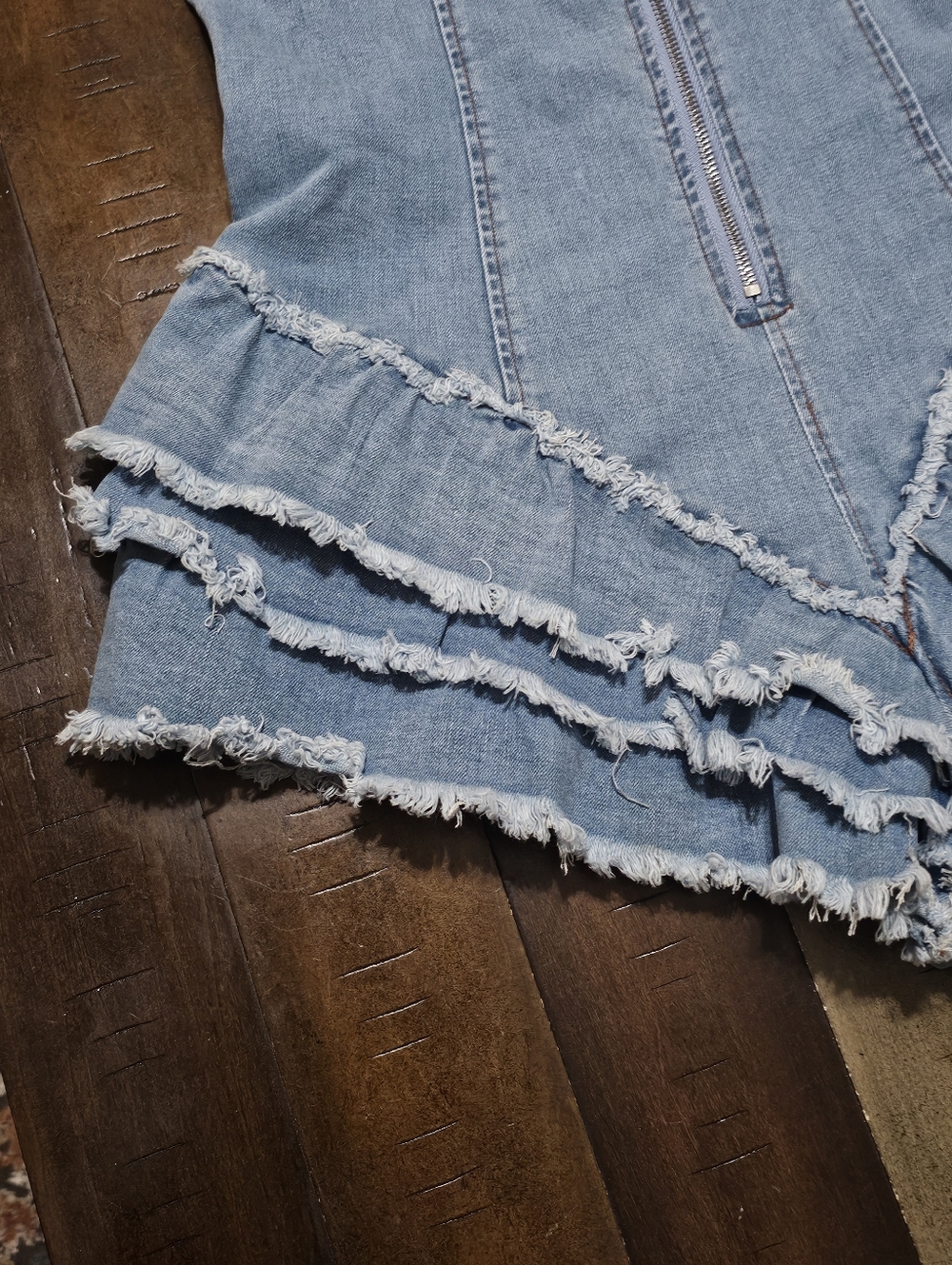 Fashion Nova Overall Romper Womens Light  Blue Size XL Denim Ruffle Jeans - Picture 4 of 12